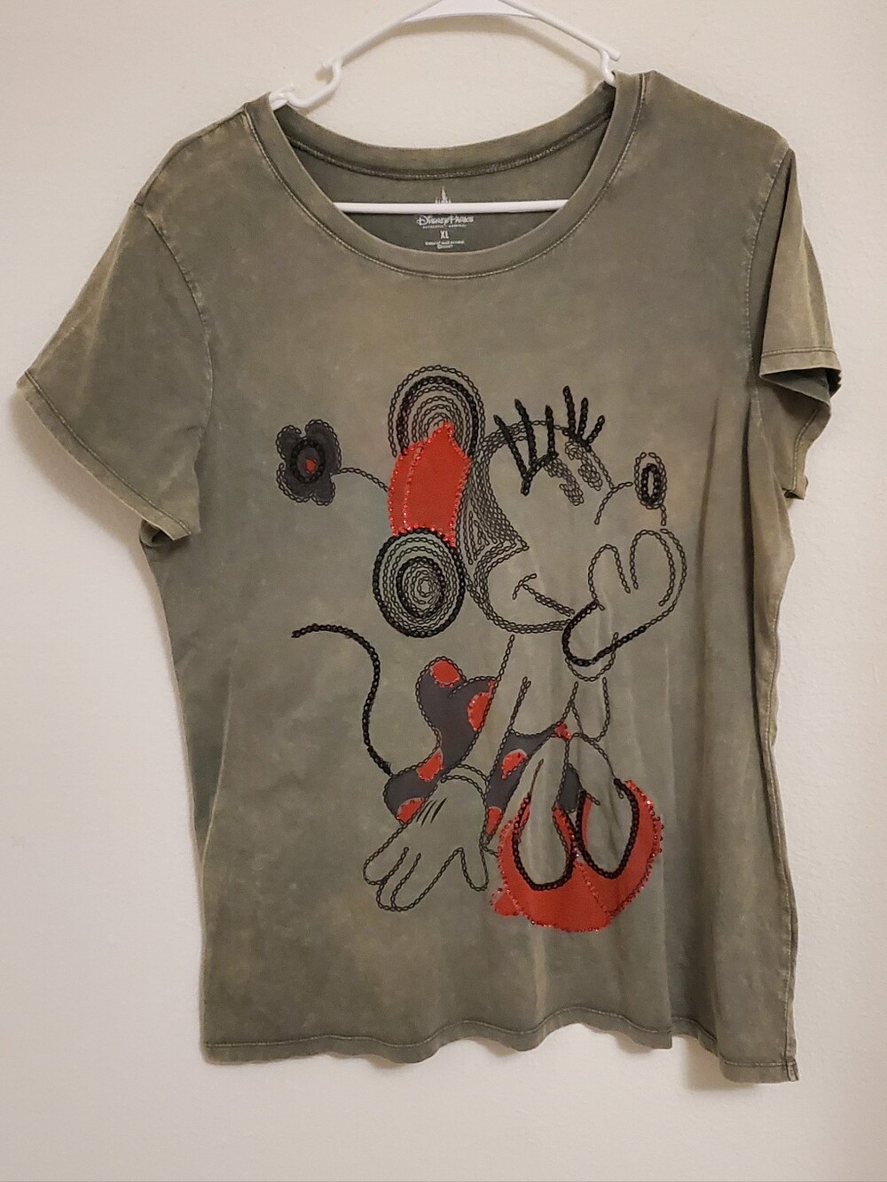 Disney Parks Minnie Mouse Graphic Slim Fit Tee Faded Embellished Soft